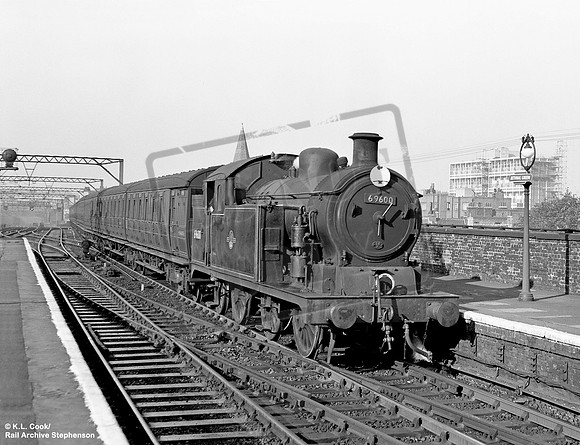 69600 1958-10-11 Bethnall Green