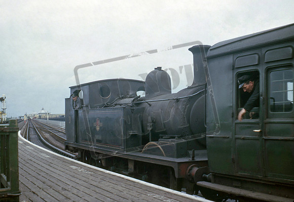 W31 1966-03 Ryde Esplanade