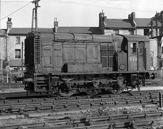 15216 1950-04-30 Norwood Junction shed