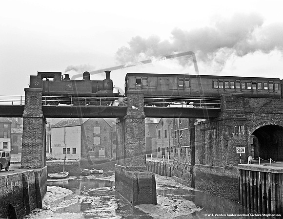 W27 1965-10 Newport IoW