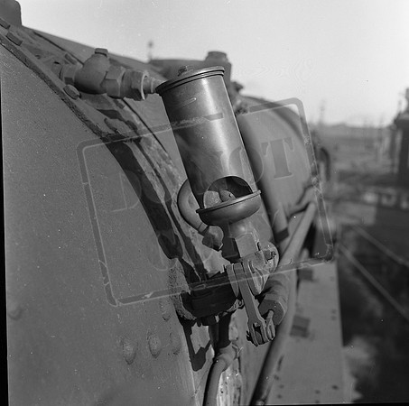 700xx Brit Whistle-ROneg-JC49-044
