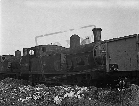 69341 1960-02-21 Neasden shed