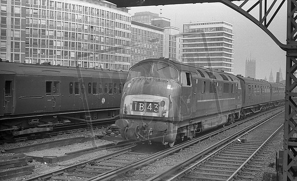 D807 1967-07-01 Vauxhall
