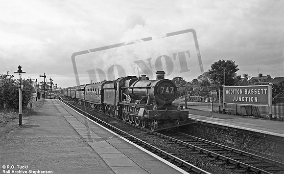 4973 1958-08-04 Wootton Basset Junction