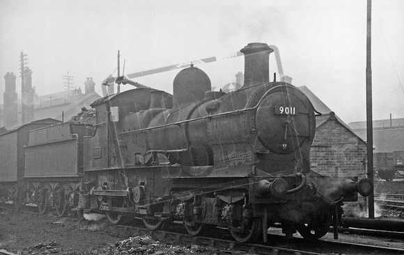 9011 1950s Swindon Shed