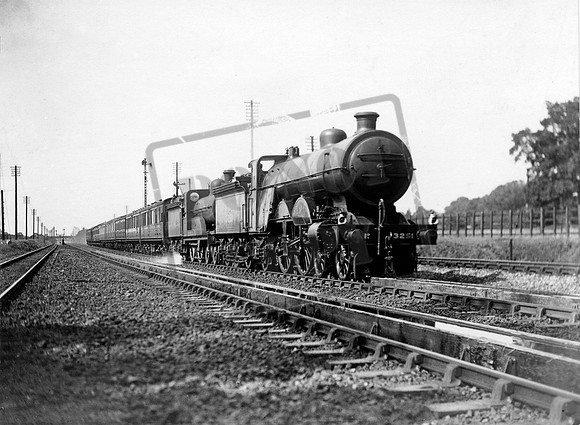 3251 1920s Langley Troughs