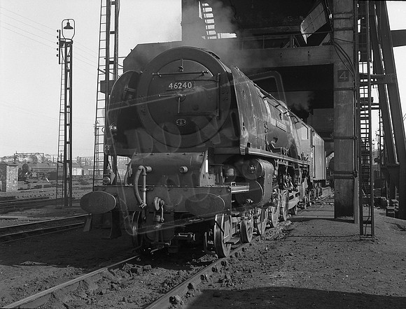 46240 1960s Crewe North-ROneg-JC37-058