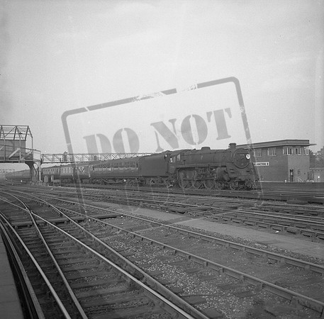 73086 1959c Clapham Junction-ROneg-022