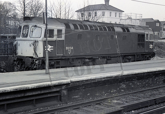 33104 1983-11 Basingstoke