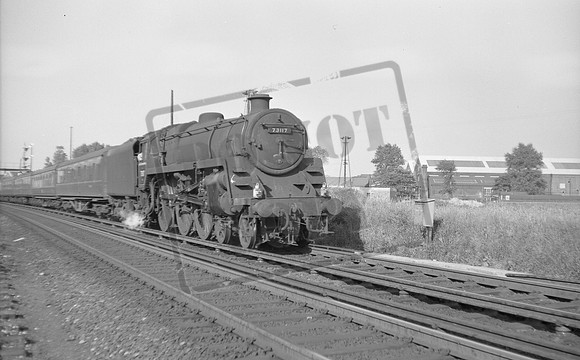 73117 1966-08-15 Eastleigh-ROneg-365