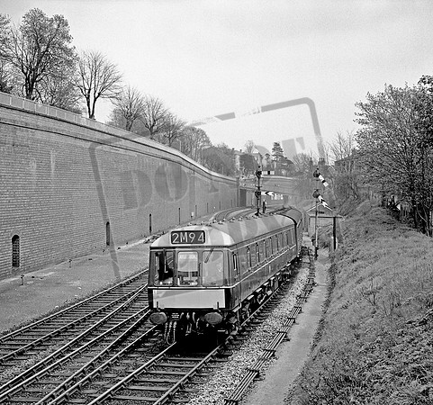 DMU W513xx 1964-04-25 High Wycombe