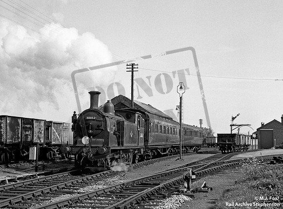 30052 1964-05-10 Lymington Town