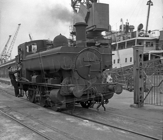 1367 1954 Weymouth Quay