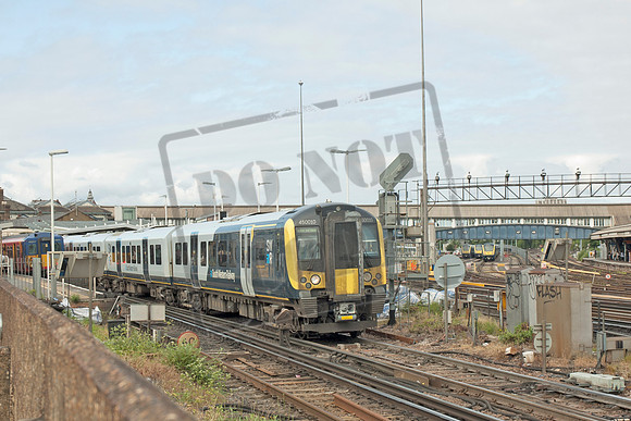 450010 2025-06-16 Clapham Junction