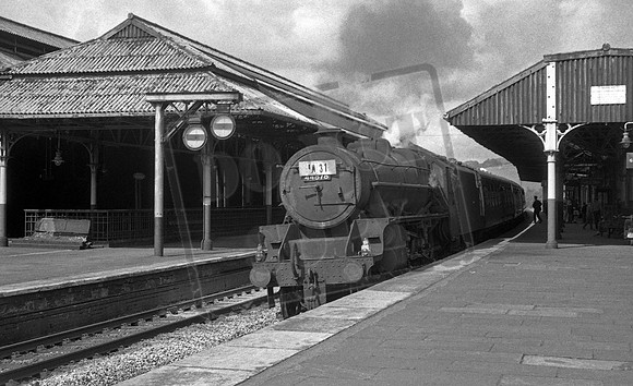 44878 1967-08-12 Oxenholme
