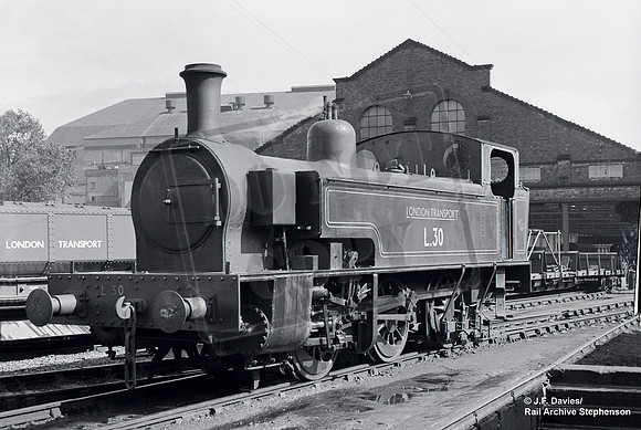 LT L30 1956-08-25 Lillie Bridge
