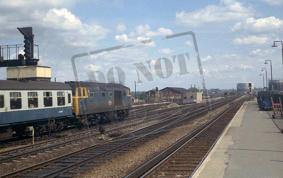 D7016 1972c Reading