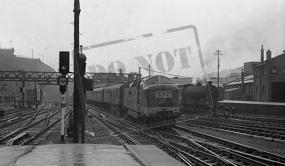D9004 1962-08-20 Edinburgh Waverley