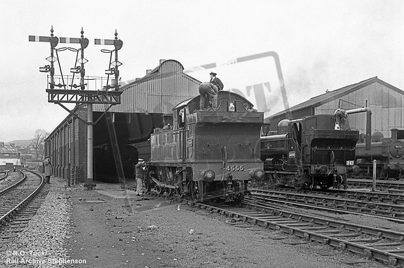 4555 1964-05-02 Merthyr shed