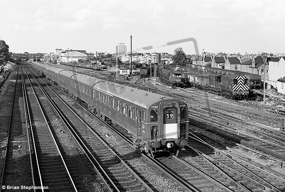 EMU 7707 1967-07-03 Wimbledon