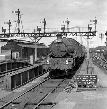 7023 1964-08 Oxford