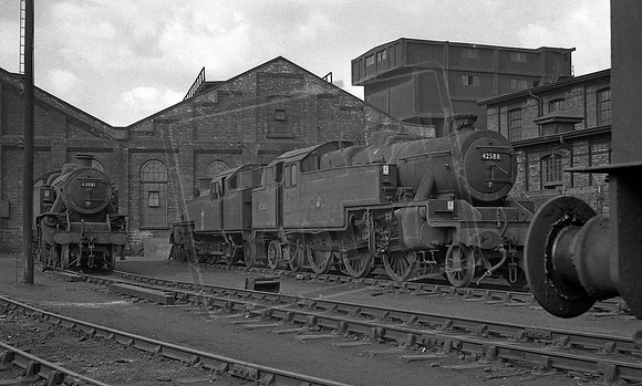 42588 1962-04-01 Nottingham
