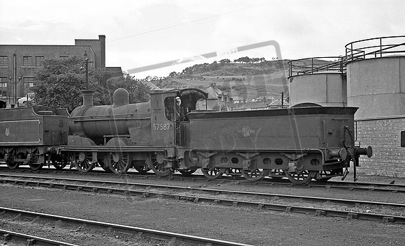 57587 1962-08-21 Perth