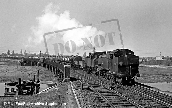 31916 1962-04-28 Redbridge