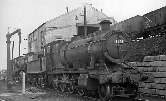 3851 1940s Oxford shed