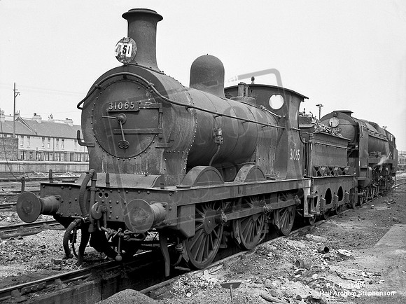 31065 1950s Dover shed
