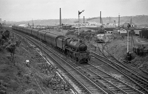 45698 1964-06-13 Clifton Junction