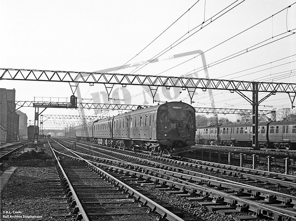 EMU 24s 1957-01-06 Gidea Park