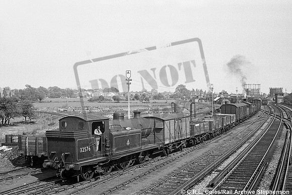 32576 1951-05-12 Chichester Goods Yard