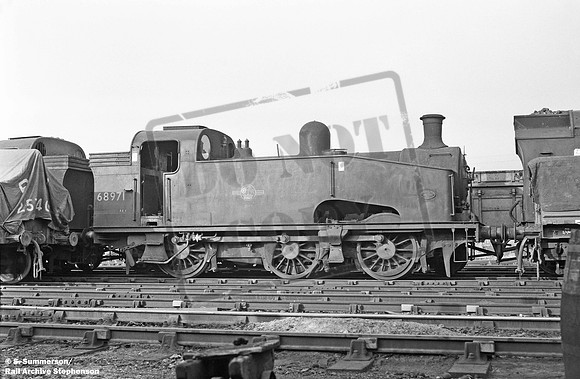 68971 1961-07-25 Hornsey shed