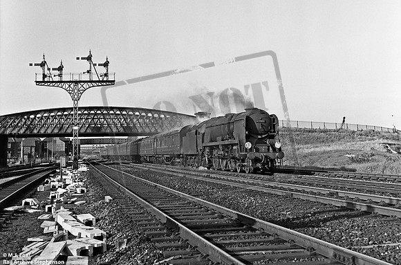 34095 1965-08-14 St Denys