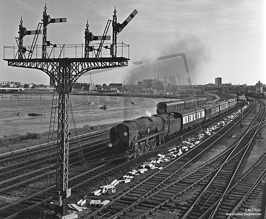 35026 1965-08-14 St Denys