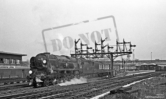 35029 1963-04-07 Southampton Central