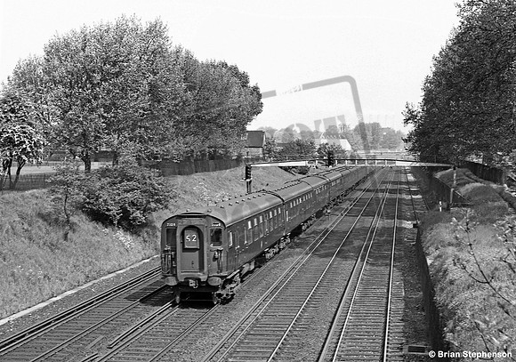 EMU 7109 1963-05-26 Wandsworth Common