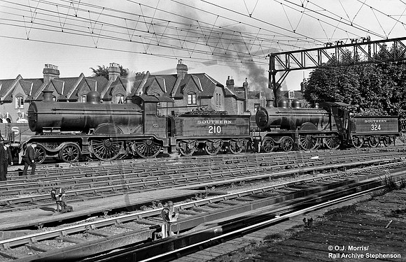 B210 1928 Crystal Palace Low Level