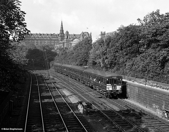 DMU Sc51112 1965-08-28 Edinburgh Princes Street Gardens