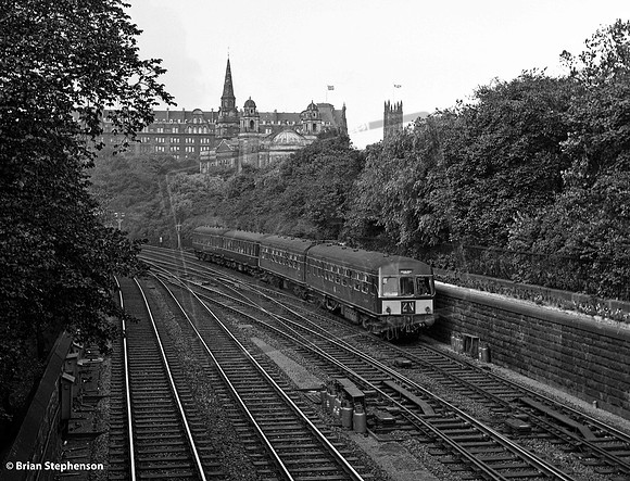 DMU Sc51xxx 1965-08-28 Edinburgh Princes Street Gardens