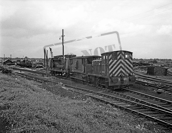 DS1173 1963-09 Hither Green PW yard