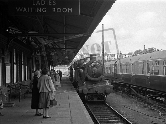 6837 1950s Truro