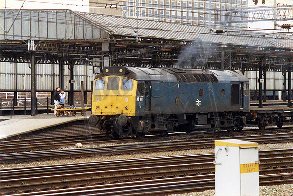 25191 1987-03-16 Crewe station