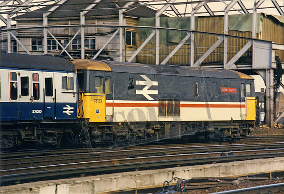 73123 1988-02-18 Clapham Junction
