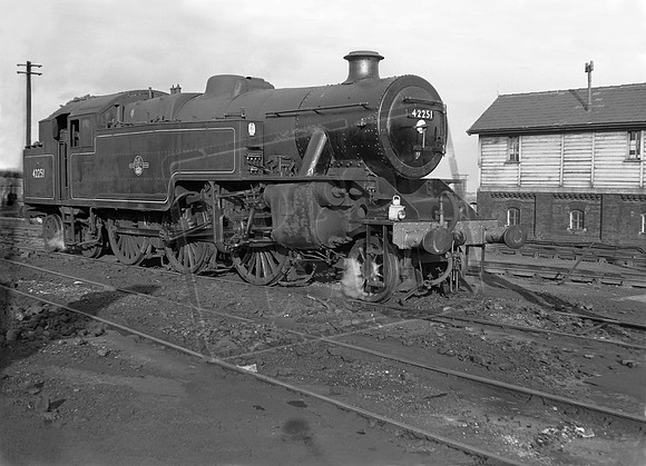 42251 1967 Low Moor shed