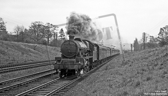 45712 1957-10-26 Elstree