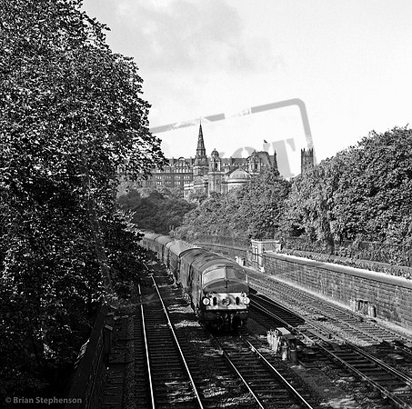 D6122 1965-08-28 Edinburgh Princes Street Gardens