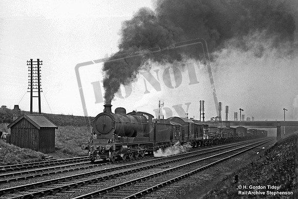 ROD 2-8-0 1920c Farington, south of Preston