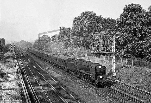 34093 1966-05-09 Weybridge